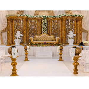 Decoración de Escenario para Bodas Modernas del Sur de la India, Diseño Lujoso en Dorado, Ligero, de Fibra de Vidrio, Fabricante y Exportador de Decoración para Bodas de Tendencia - Product Image 1