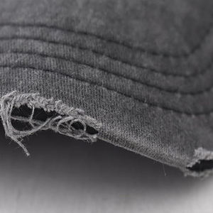 Casquette de baseball classique noire personnalisée, effet vieilli et délavé, avec bords effilochés, en coton, style Dad Hat, pour hommes et femmes, ajustable avec fermeture snapback - Product Image 2