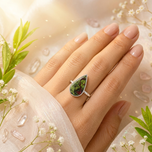 แหวนพลอยแจสเปอร์เลือดมังกรธรรมชาติ เงินแท้ 925 ประดับแบบ Bezel Setting แหวนของขวัญสำหรับผู้หญิง พร้อมใบรับรองจากผู้ตรวจสอบอิสระ - Product Image 4