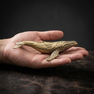 Escultura de ballena de latón hecha a mano, figura detallada de ballena jorobada, estatua de animal marino, decoración náutica costera para mesa del hogar - Product Image 3