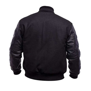 Chaqueta Varsity Negra con Mangas de Cuero, Estilo Americano, Gráficos Atrevidos, Bordado Personalizado para Gen Z, para el Día a Día y para la Universidad - Product Image 2