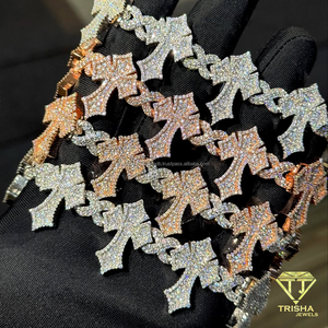 Bracelet Designer à Maillons Croisés avec Pierres de Moissanite Brillantes, Surface Entièrement Sertie et Style de Bijou Imposant - Product Image 3