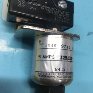สวิตช์แรงดัน UNITED ELECTRIC J54S-9711-24-793 - อุปกรณ์และอะไหล่เซมิคอนดักเตอร์ระดับโลกที่เชื่อถือได้ - Product Image 4