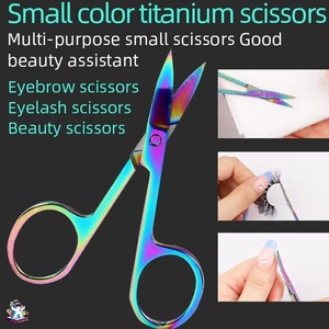 Ciseaux à cuticules Ryzer Studio Rainbow en acier inoxydable, pointe fine, manche rond, avec étui en cuir, pour la manucure à domicile et les outils de beauté - Product Image 5