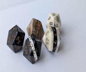 Meilleur Choix : Ensemble de Dés Polyédriques Faits Main en Corne de Buffle Naturelle Écologique, Numérotés sur Mesure pour Jeux de Table RPG - Product Image 4