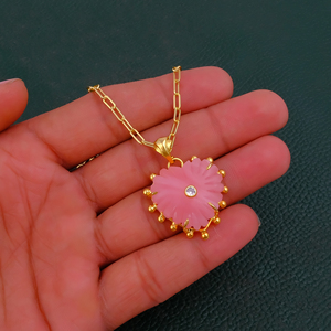 Collier vintage avec pendentif cœur en rhodochrosite sculptée, chaîne à maillons plaquée or, cadeau pour elle, bijoux ajustables - Product Image 2