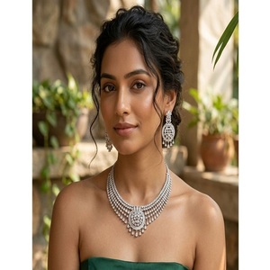 Conjunto de Collar y Pendientes de Cristal Plateado Radiante, Corte Brillante Redondo, Borla, Joyería Clásica para Boda - Product Image 1
