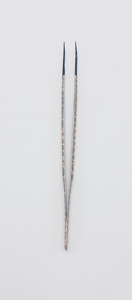 Pince à épiler incurvée pour sourcils avec pointe pointue, angle de 45 degrés, acier inoxydable léger avec revêtement en poudre, longueur 14 cm, écologique - Product Image 2