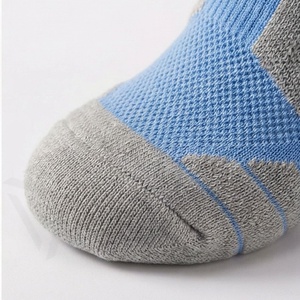Blue Crew Athletic <b>Socks</b> With Geometric Pattern Breathable Spandex <b>Polyester</b> Basketball Sports <b>Socks</b> For Adults Summer - Product Image 6