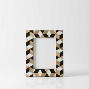 Portafotos de resina y madera hechos a mano de primera calidad, marco de fotos de mosaico personalizado para recuerdos familiares, bodas y decoración elegante del hogar. - Product Image 1