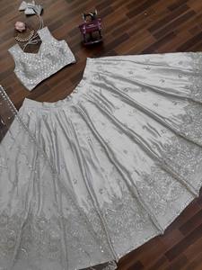 Latest Fashion Heavy Embroidery Work Wedding Lehenga Choli with Reversible Stretchable Features for Women - Product Image 5
