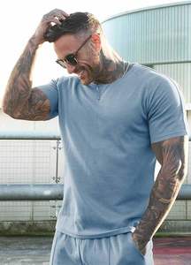 Ensembles 2 pièces de vêtements de marque pour hommes – Nouveauté été – Shorts décontractés et T-shirt à manches courtes – Couleurs unies – Ensemble de survêtement – Vente en gros - Product Image 3