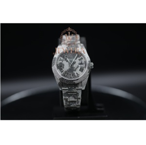 Reloj de Moissanita con Incrustaciones de Diamantes de Imitación de Excelente Calidad para Estilo Urbano, Eventos Musicales y Fiestas, Disponible a un Precio Accesible - Product Image 1