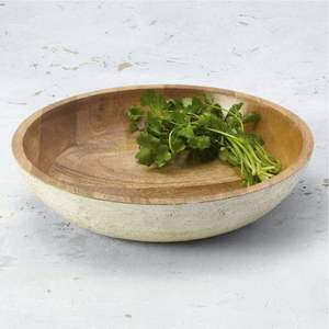 Tazón para Ensalada de Madera de Mango Hecho a Mano, Exterior Esmaltado Blanco Desgastado, Tazón Redondo Grande Decorativo de Madera para Servir Frutas en el Hogar - Product Image 1