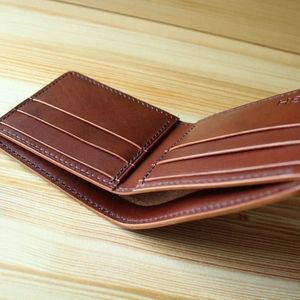 Cartera Corta de Cuero Vacuno Genuino para Hombre, Elegante y Duradera, Hecha a Mano, Estilo Casual de Negocios, con Cierre - Product Image 1