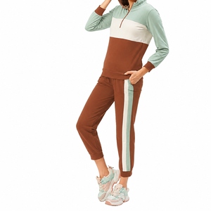 Conjunto Deportivo de Dos Piezas Personalizado para Mujer, Tallas Grandes, de Alta Calidad, Transpirable, de Algodón, de Secado Rápido, para Entrenamiento de Invierno - Product Image 3