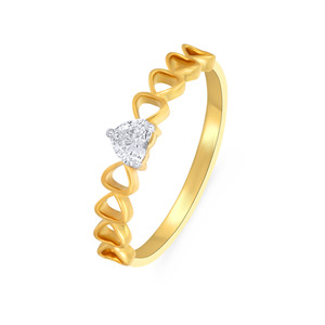 Bague de fiançailles en or jaune pour femme, sertie de diamants taille triangle, style romantique, collection Tender Heart Array - Product Image 1