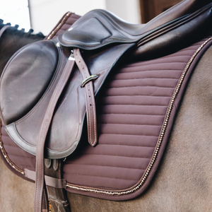 Pressure Relief Comfort Products Dressage Saddle Pad with Adjustable <b>Quilted</b> Poly-Cotton Design for Horses with Swayback - Product Image 2