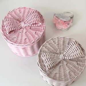 Panier de rangement rond tressé avec couvercle pour bijoux et cadeaux, idéal pour la maison, l'hôtel, la station balnéaire, la chambre à coucher et la décoration de table. - Product Image 5