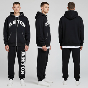 Ensemble de survêtement noir à capuche pour homme avec fermeture éclair intégrale, poches latérales et pantalon assorti – Collection Streetwear Automne - Product Image 1