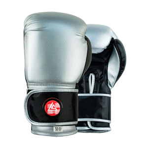 Nouvelles gants de boxe personnalisées en cuir véritable, design innovant, matière confortable, pour le kickboxing et le MMA - Product Image 1