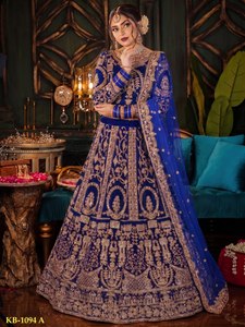 Lehenga Choli de Seda Verde Bordado con Dupatta, Largo hasta el Suelo, Traje Tradicional Indio para Bodas, para Mujer - Product Image 2