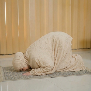 Hochwertiges Koreanisches Parachute Solite Leichtgewichtiges Reise-Gebetsgewand Faltbares Wasserabweisendes Tragbares Muslimisches Frauen-Hijab Mukena-Kleid - Product Image 4