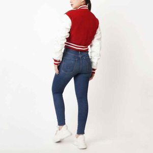Chaqueta Varsity Roja y Blanca con Cuello Camisero, Cierre de Botones, Corte Regular, Estilo Casual, para Otoño - Product Image 4