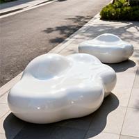 Op maat gemaakte motorhelm sculptuur van glasvezel, FRP kunstinstallatie, decoratie voor buiten, commerciële pleinen & koffietenten