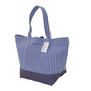 กระเป๋าผ้าแคนวาสธรรมชาติขนาด 12 ออนซ์ พร้อมฐานผ้าปอกระเจา ช่องใส่ของด้านหน้ารูปตัววี ลายพิมพ์เส้นเดียวสีเดียว ออกแบบมาเพื่อการช้อปปิ้ง - Product Image 2