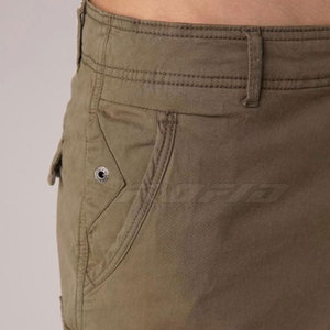 Shorts cargo confortables pour hommes avec taille élastique et coupe ample, idéaux pour les voyages et les activités quotidiennes - Product Image 5