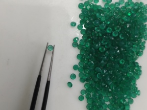 พลอยออนิกซ์สีเขียวธรรมชาติ ขนาด 2.75 มม. รูปทรงกลมเจียระไนแบบบริลเลียนท์ คุณภาพดีที่สุด สำหรับทำเครื่องประดับ - Product Image 2