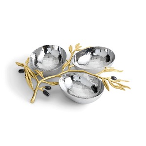 Colección de tres platos de latón premium, acero inoxidable y esmalte negro con diseño de rama de olivo. Longitud 10.75 pulgadas, ancho 9 pulgadas y altura 1.75 pulgadas. - Product Image 1