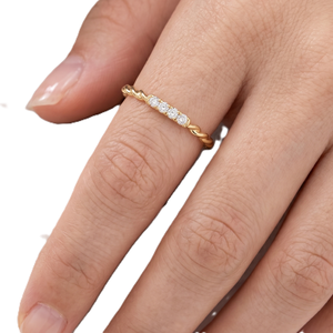 แหวนเพชรทรงกลมเจียระไนแบบมินิมอล ดีไซน์เกลียวเชือก ทองคำแท้ 10K 14K สามารถสวมซ้อนกันได้ เหมาะสำหรับเป็นแหวนหมั้นหรือแหวนแต่งงาน - Product Image 6