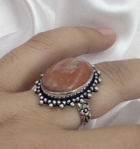 แหวนทองเหลืองทำมือประดับคาร์เนเลียนธรรมชาติทรงวงรีลายดอกไม้สไตล์วินเทจโบโฮชุบเงินแท้ 925 สำหรับทุกเพศ ขายส่ง - Product Image 3
