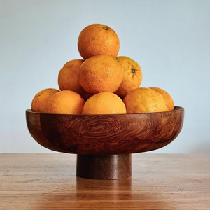 Bol à fruits sur pied en acacia Carson, fait main, pour la décoration de table - Product Image 1