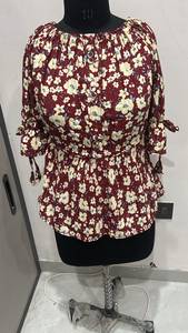 Top Corto Casual de Verano con Estampado Floral Color Granate Premium, Cuello Redondo, Manga Media, Puños con Lazo y Cintura Fruncida para Uso Diario al por Mayor - Product Image 3