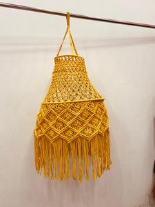 Abat-jour suspendu en macramé jaune, style bohème, avec pompons, housse de lampe suspendue, décoration en coton faite à la main pour chambre à coucher, salon - Product Image 2