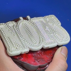 จี้ชื่อแบบกำหนดเองประดับเพชร VVS มอยส์ซาไนต์ทรงบาแกตต์ เงินแท้ 925 สไตล์ฮิปฮอป - Product Image 4