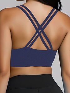 Sujetador deportivo inalámbrico con doble tirante, top de gimnasio a prueba de golpes, bralette sin costuras con efecto push-up, transpirable, con diseño hueco, top corto para entrenamiento. - Product Image 2