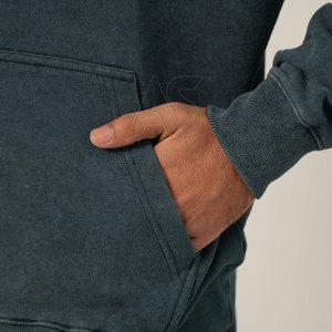 Sweat à capuche en coton premium pour l'hiver avec tissu polaire doux, design léger et écologique pour un style inspiré du streetwear - Product Image 4