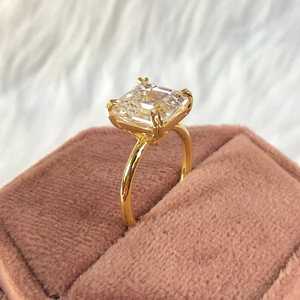 Cautivador Anillo de Compromiso Solitario con Diamante Blanco Corte Asscher, con Doble Garra, Piedra Única, Joyería de Oro Sólido - Product Image 5