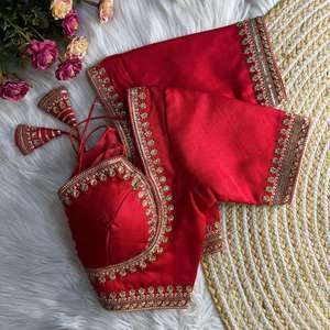 Blusa de seda italiana suave, completamente cosida y lista para usar, con diseño de lentejuelas Zari y bordado con hilo. - Product Image 4
