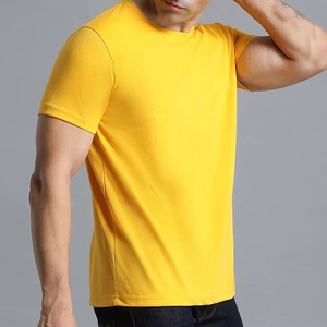 เสื้อยืดคอกลมแขนสั้นผู้ชาย สีดำล้วน ผ้าฝ้าย ทรงปกติ สไตล์ลำลอง ผ้าเจอร์ซีย์ถัก สีพื้น - Product Image 5
