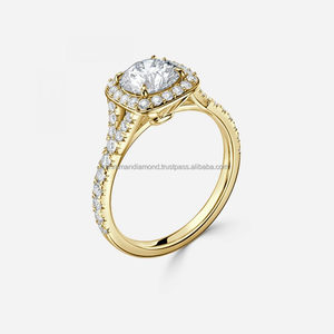 Bague de Fiançailles et de Mariage Solitaire en Moissanite Plaqué Or 14K, Sertie de Griffes avec Halo Caché, Design Classique et Tendance - Product Image 6