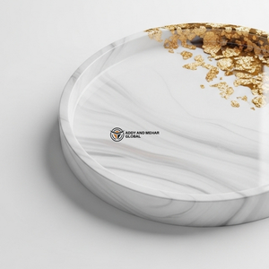 Plateau en résine de marbre blanc de luxe avec accent en feuille d'or |   Plateau de service décoratif moderne - Product Image 5