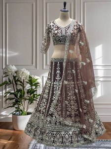 Traje Étnico Indio de Lujo: Lehenga Choli de Malla con Mariposas, Bordado Pesado y Lentejuelas, Materiales Reciclados, Ideal para Diwali, Precio Bajo - Product Image 6