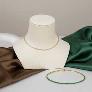 Collar de tenis de oro de 14 quilates con diamantes y esmeraldas de corte brillante, joyería fina y elegante - Product Image 5