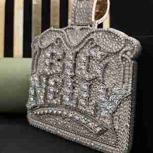 Colgante Unisex de Acero Inoxidable con Diamantes Cultivados en Laboratorio BIG NELLY Hip Hop, Completamente Cubierto de Diamantes, 161CT, para Cualquier Ocasión - Product Image 2