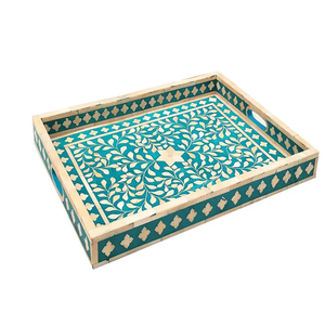 Plateau en céramique artisanal de luxe avec incrustation florale en os gravé, style contemporain, pour servir des collations, des desserts, des boissons, sur la table à manger - Product Image 5